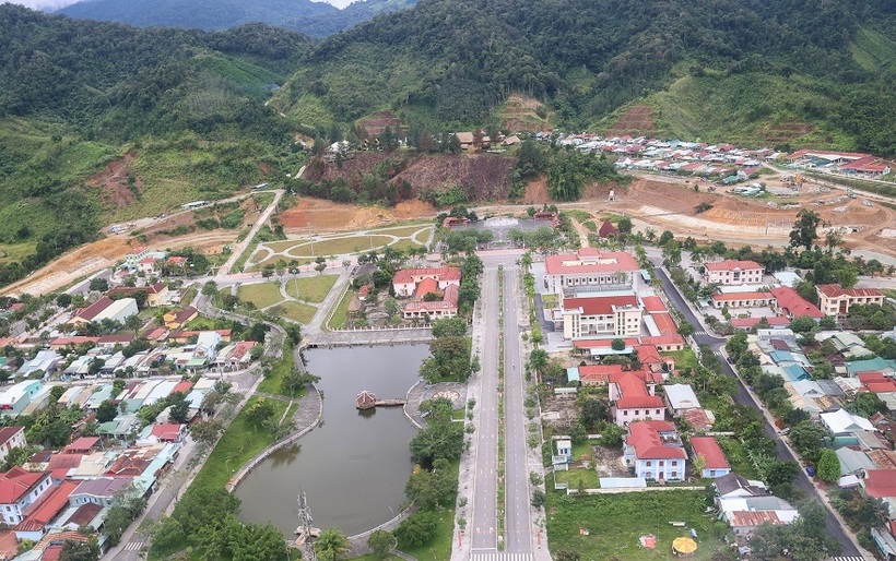 Trường phổ thông nội trú, bán trú tiểu học và trung học cơ sở Tây Giang được xây dựng trên tổng diện tích quy hoạch hơn 7 ha, với tổng kinh phí hơn 262 tỷ đồng (Ảnh theobaochinhphu.vn)
