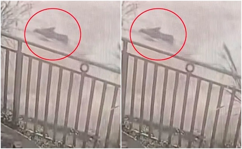 Vật thể giống như người bị cuốn rơi xuống thác Voi được camera ghi lại. (Ảnh: SGGP)