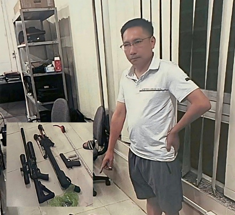 Nguyễn Đức Hòa cùng tang vật. Ảnh: Báo Tiền phong.