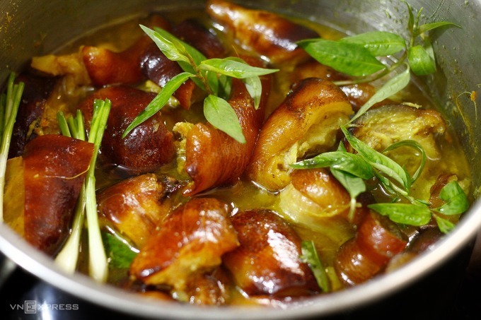 Thành phẩm món chân giò nấu theo lối xưa