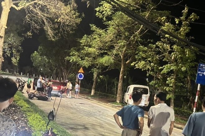 Hiện trường vụ tai nạn giao thông làm nguyên Chủ tịch UBND xã Kim Liên tử vong. Ảnh: Lao Động