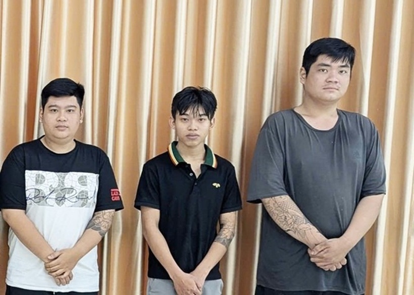 Tin tức pháp luật 24h: Danh tính 8 đối tượng cướp tài sản trên đường đi cúng Bà Chúa xứ núi Sam - 1