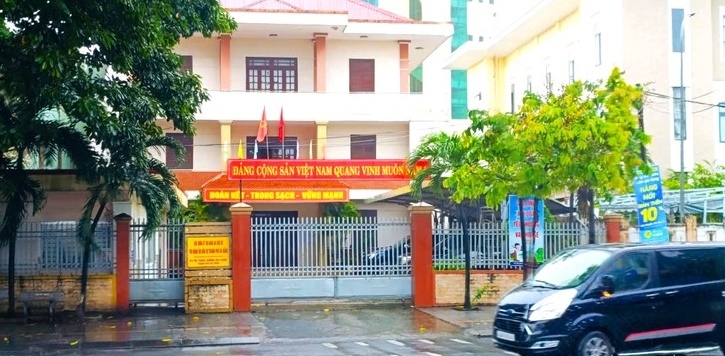 Thi hành án dân sự Đà Nẵng vừa thông báo bán đấu giá tài sản liên quan vụ bà Phan Thị Thanh - Giám đốc Công ty TNHH MTV Du lịch Đà Nẵng Thanh. (Ảnh: Tuổi trẻ)