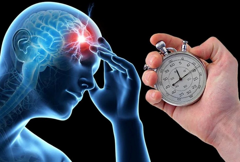 Cần làm gì khi sơ cứu người đột quỵ não? - 2