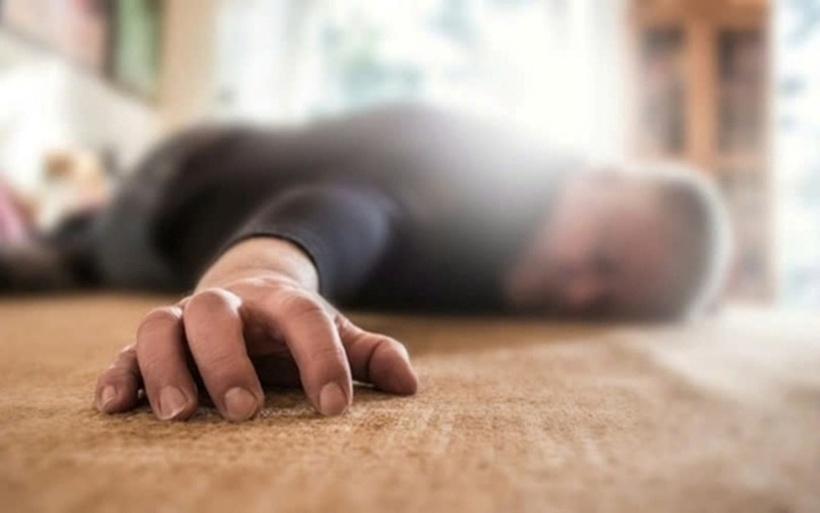 Cần làm gì khi sơ cứu người đột quỵ não? - 1