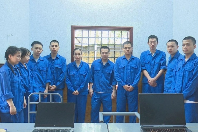 Các đối tượng trong đường dây lừa đảo cả trăm tỷ đồng. (Ảnh: Dân trí)