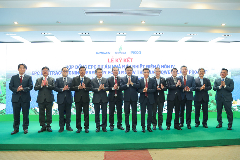 Các đại biểu tham dự lễ ký