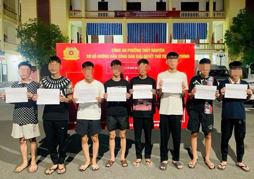 Các đối tượng tại cơ quan công an. Ảnh: Công an TP Hải Phòng.