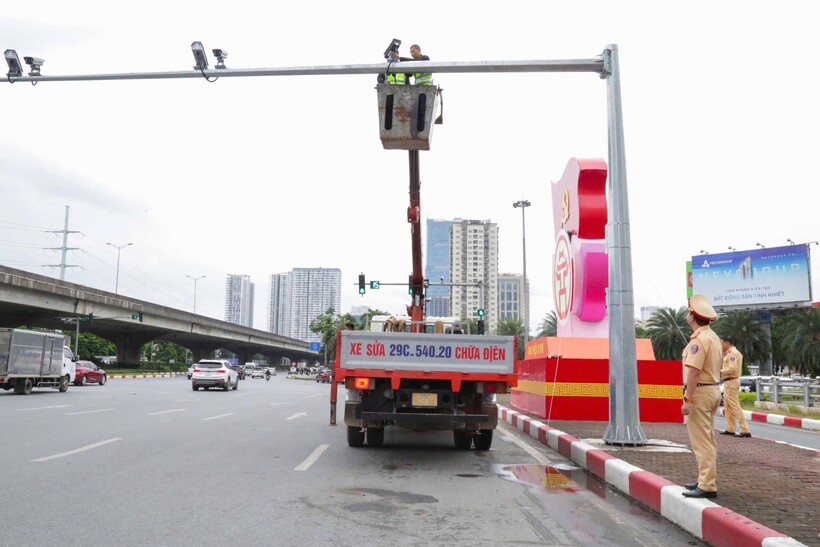 Phòng Cảnh sát giao thông (CSGT) Công an thành phố Hà Nội đã tiến hành lắp đặt thử nghiệm hệ thống camera tích hợp trí tuệ nhân tạo (AI).