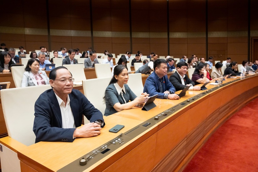Đại biểu Quốc hội tham dự kỳ họp (Ảnh: Media Quốc hội).