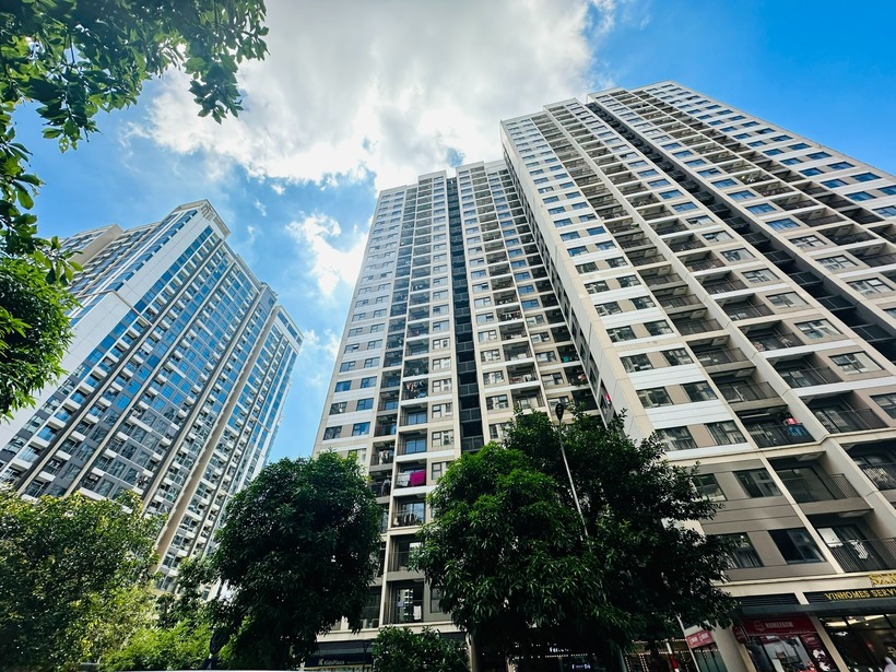 Không ít người rơi vào cảnh “càng sửa càng rối” do thiếu kinh nghiệm, không tính toán kỹ hoặc không hiểu rõ quy trình pháp lý của việc cải tạo nhà chung cư.