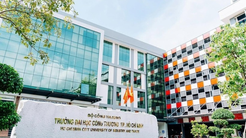 Đại học Công thương TP.HCM lý giải nguyên nhân điều chỉnh giờ vào học. Ảnh: HUIT