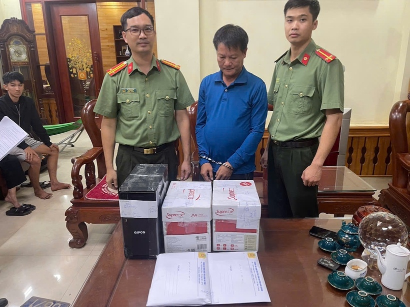 Cơ quan An ninh điều tra tiến hành khám xét chỗ ở của Nguyễn Văn Thắng. Ảnh CACC