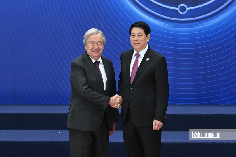 Chủ tịch nước Lương Cường đón Tổng Thư ký Liên Hợp Quốc Antonio Guterres.