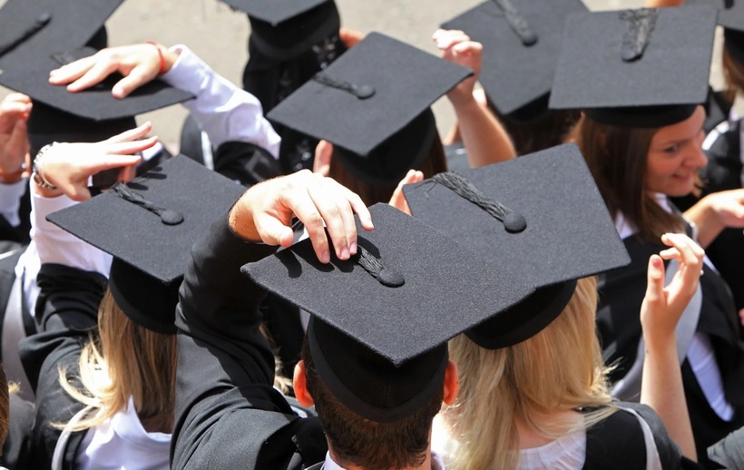 Nhiều trường đại hoc ở Anh tăng học phí từ năm 2026. Ảnh minh họa