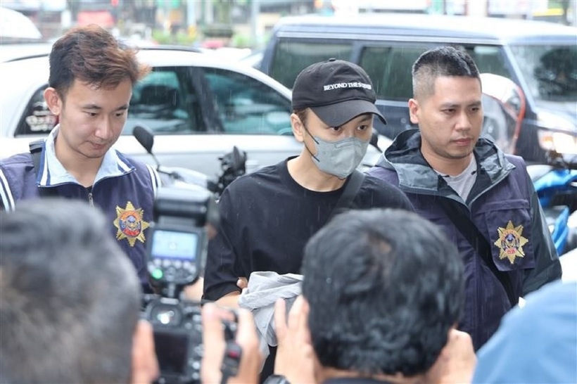Ngày 21/10, cơ quan công tố thành phố Tân Bắc tiến hành đợt truy xét thứ ba, dự kiến bắt giữ 10 người, trong đó có 4 nghệ sĩ nổi tiếng đã bị bắt giữ.