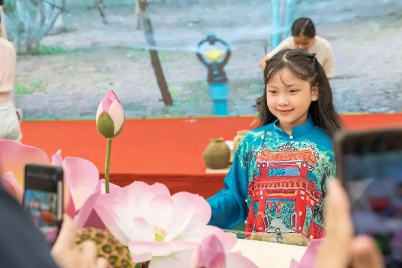 Choáng ngợp giữa Hội chợ Mùa Thu 2025: Mua - Ăn - Chơi - Chill - Check-in cả tuần không hết - 14