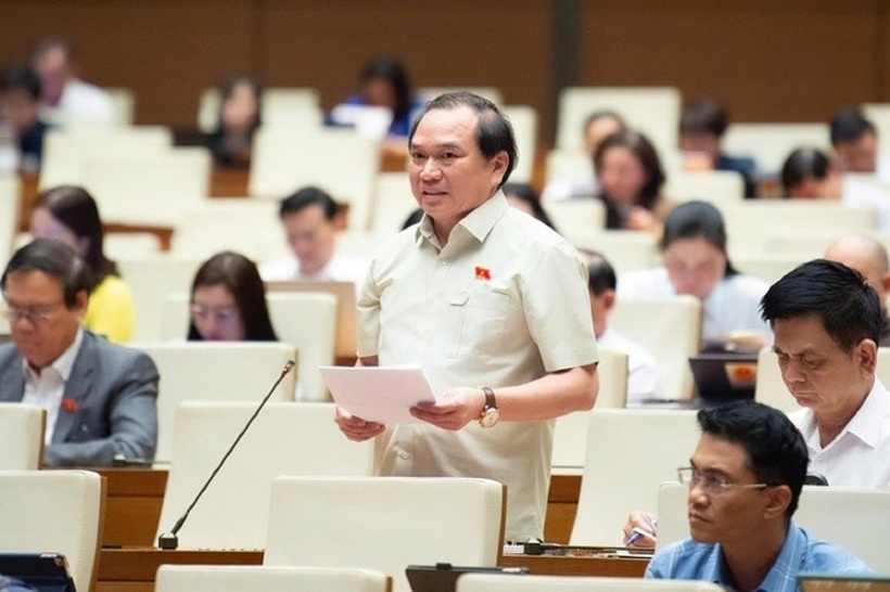 Đại biểu Nguyễn Công Hoàng (đoàn Thái Nguyên) tham gia thảo luận tại nghị trường (Ảnh: Media Quốc hội).