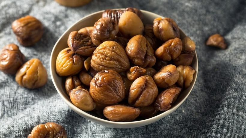 Hạt dẻ cung cấp lượng carbonhydrate và năng lượng cho cơ thể ở mức cao.