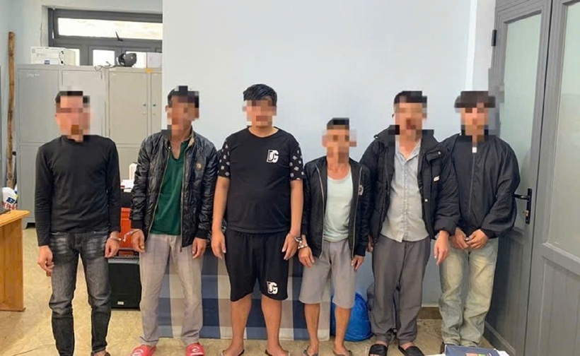 Nhóm đối tượng bị tạm giữ.