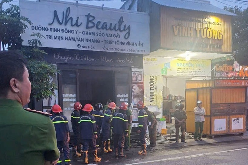 Hiện trường vụ phóng hỏa làm 2 người thiệt mạng, 2 người tử vong. Ảnh: Lao Động.