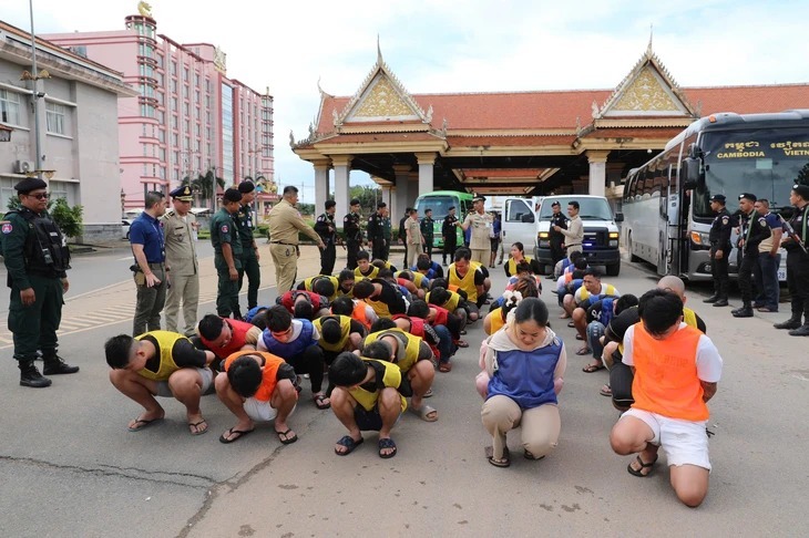 59 người Việt bị bắt khi đang hoạt động lừa đảo qua mạng ở Campuchia. (Ảnh: Công an tỉnh Lai Châu)