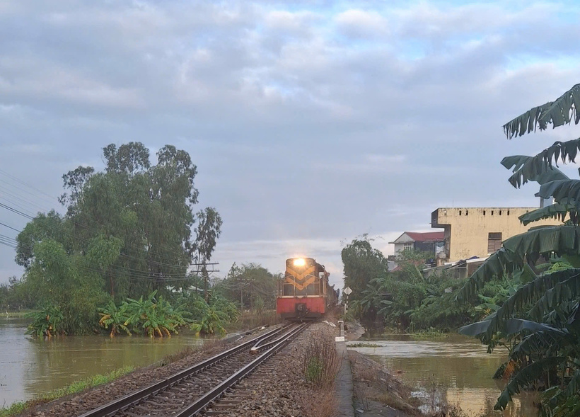 Thông tuyến đường sắt Bắc Nam qua TP.Huế. Ảnh minh họa