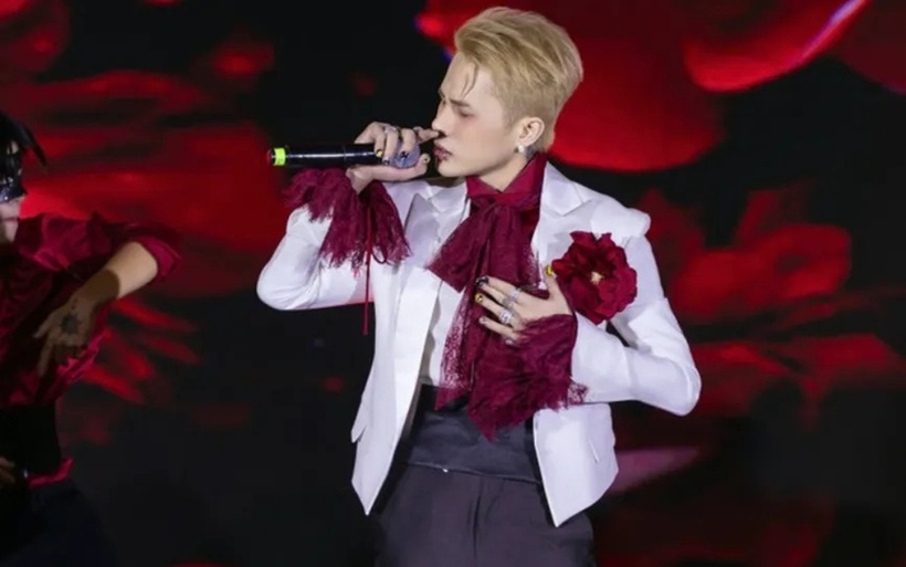 Sở Văn hóa và Thể thao Hà Nội đã lập biên bản vi phạm hành chính đối với ca sĩ Jack về việc biểu diễn bài hát có sử dụng từ ngữ trái với thuần phong mỹ tục. Ảnh: nhandan.vn.