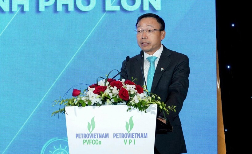 Tổng giám đốc PVFCCo Phan Công Thành cam kết đồng hành cùng các cơ quan quản lý và doanh nghiệp, đẩy mạnh sản xuất, cung ứng dung dịch DEF đạt chuẩn quốc tế, góp phần giảm phát thải NOx, bảo vệ sức khỏe cộng đồng và môi trường không khí.