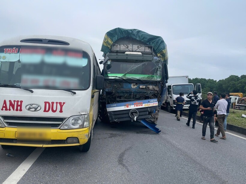 Hiện trường vụ TNGT.