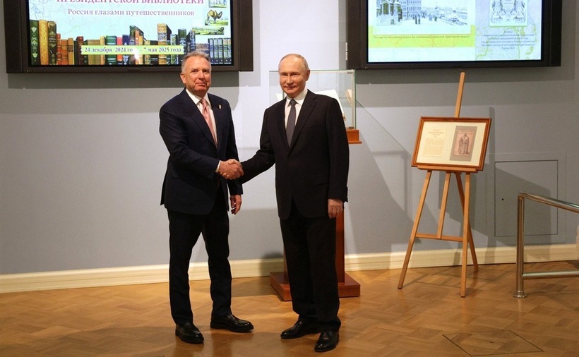 Tổng thống Nga Vladimir Putin (phải) và Đặc phái viên Mỹ Steve Witkoff. Ảnh: Điện Kremlin