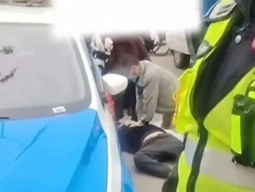 Tài xế taxi ngã gục rồi tử vong sau khi cãi nhau với khách.