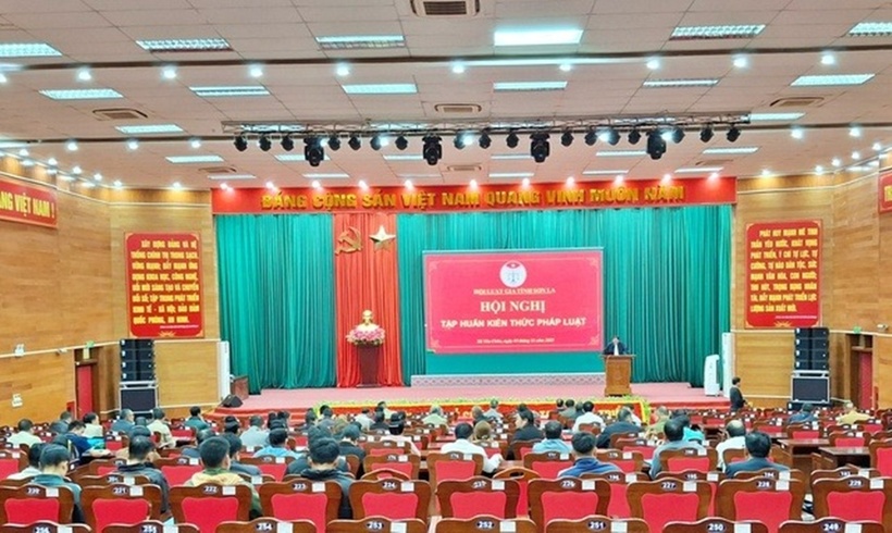 Hội nghị tập huấn kiến thức pháp luật tại tỉnh Sơn La.