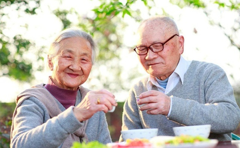 Té ngã ở người cao tuổi không chỉ là một tai nạn đơn thuần mà là dấu hiệu cảnh báo sức khỏe đang suy yếu và môi trường sống chưa được đảm bảo an toàn.