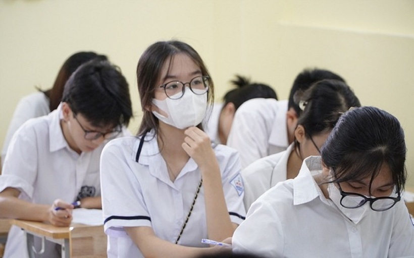 HDND TP.Hà Nội đã thông qua chính sách quy định học phí cho học sinh công lập và mức hỗ trợ cho nhóm tư thục từ năm học 2025-2026. Ảnh minh họa