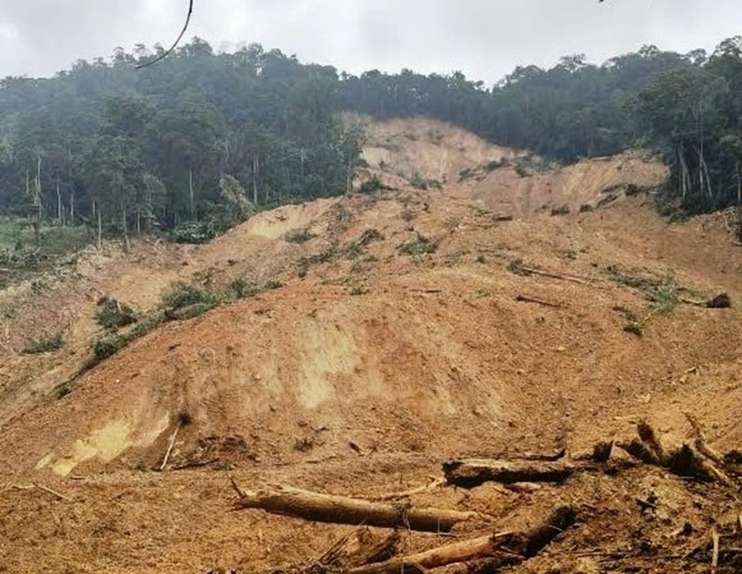Hiện trường vụ sạt lở. Ảnh: Thanh Niên