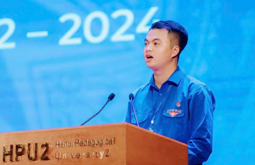 Tráng khi là Chủ tịch Hội Sinh viên trường Đại học Sư phạm Hà Nội 2.