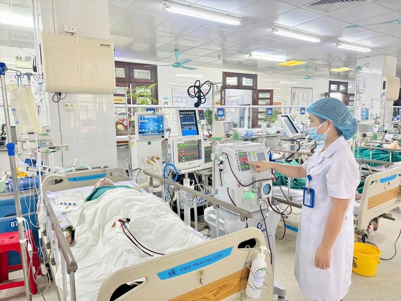 Bệnh nhân điều trị tại bệnh viện. Ảnh: Tri Thức & Cuộc sống.