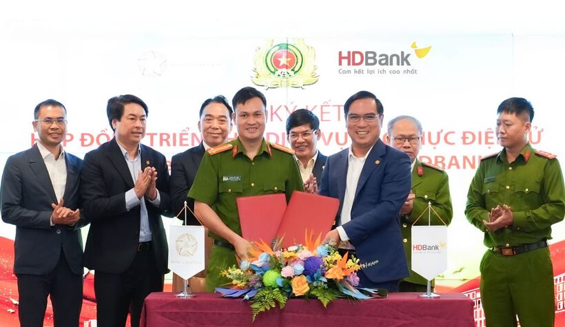 HDBank và Trung tâm Nghiên cứu, Ứng dụng Dữ liệu Dân cư và Căn cước công dân (Trung tâm RAR) – Bộ Công an đã ký kết thỏa thuận hợp tác chiến lược