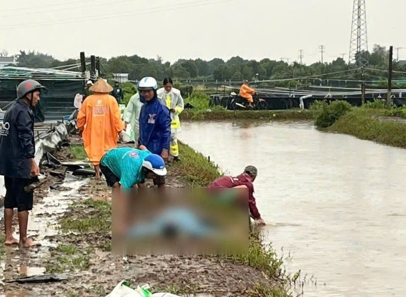 Hiện trường vụ sét đánh thương tâm. Ảnh: Dân Việt