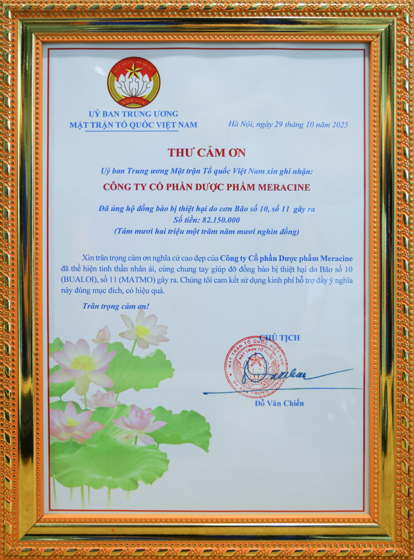 UBTƯ MTTQ Việt Nam trao giấy chứng nhận cho Dược phẩm Meracine, ghi nhận và trân trọng nghĩa cử cao đẹp của doanh nghiệp trong công tác hỗ trợ đồng bào bị ảnh hưởng bởi thiên tai.