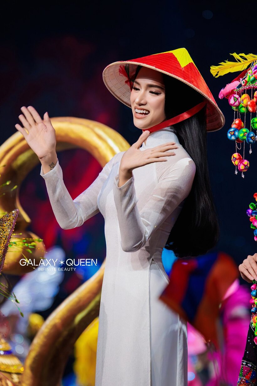 Không phải chiến thắng nào cũng được đánh giá qua thứ hạng, hành trình của Hương Giang được fan Việt và những người yêu thương cô công nhận