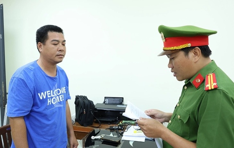 Đỗ Văn Phương tại cơ quan Công an