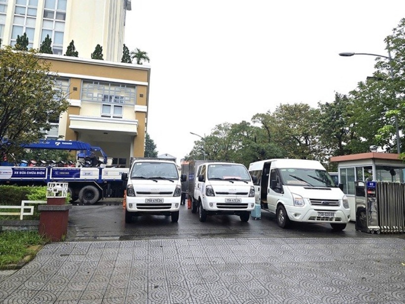 Đội xung kích gồm những người có sức khỏe, tay nghề và kinh nghiệm vững vàng và 09 xe chuyên dụng cùng đầy đủ trang thiết bị, dụng cụ sửa chữa...