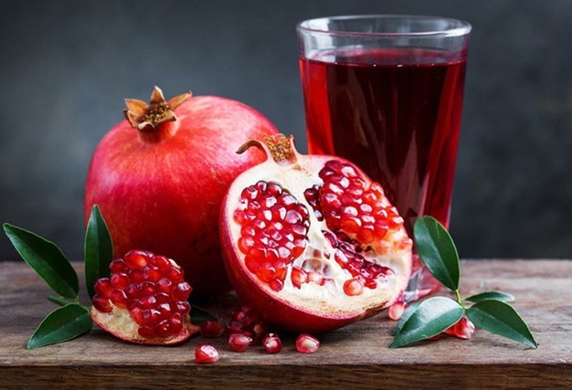 Lựu là loại trái cây có hàm lượng chất chống oxy hóa (polyphenol) cao gấp 3 lần so với trà xanh và rượu vang đỏ.