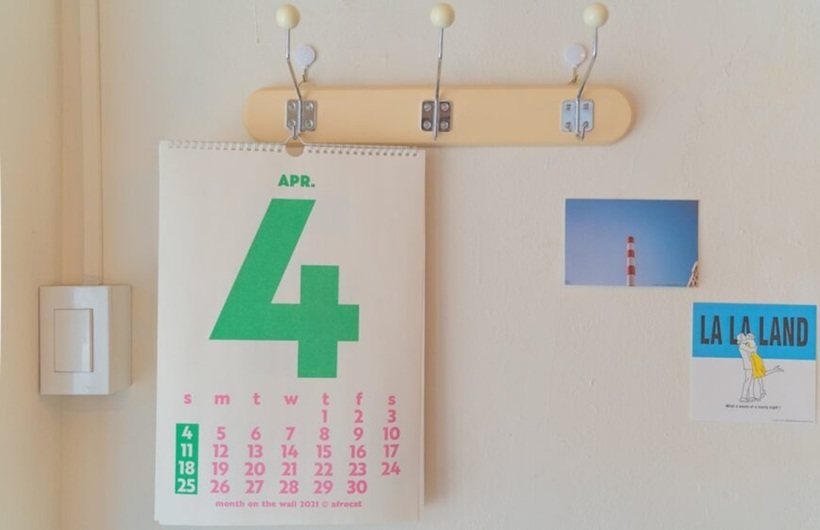 Cái tên "lịch âm" đơn giản là cách gọi ngắn gọn để chỉ loại lịch tính thời gian theo chu kỳ của Mặt Trăng. Ảnh minh họa