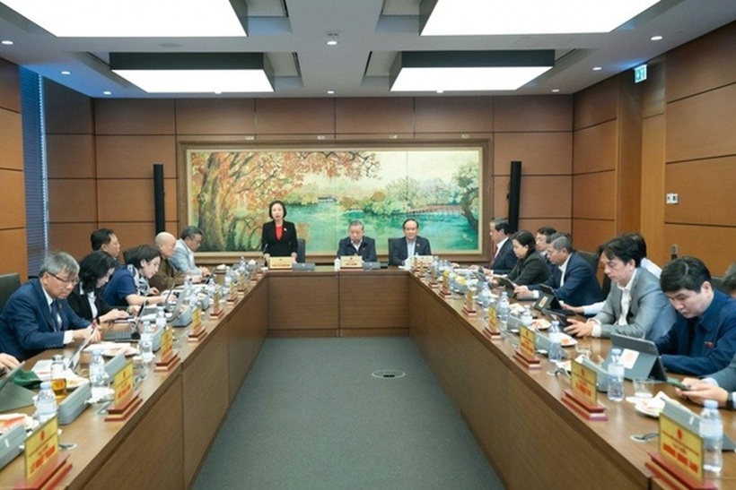 Quang cảnh phiên họp tổ sáng 25/11 (Ảnh: Cao Hoàng).