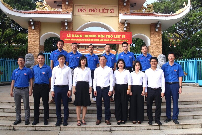 Tập thể PV GAS VUNG TAU bày tỏ niềm tự hào, xúc động và lời tri ân sâu sắc đối với thế hệ cha anh