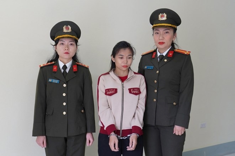 Đối tượng Lò Thị Hoài tại cơ quan Công an. Ảnh: Lao động