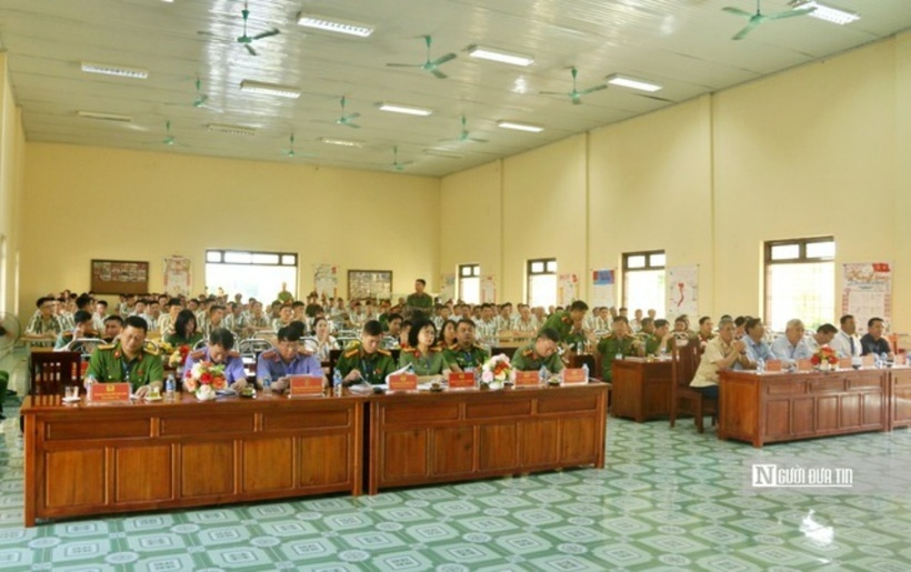 Chi hội Luật gia Bộ Công an tuyên truyền, phổ biến, giáo dục pháp luật, tư vấn pháp luật cho phạm nhân tại Trại giam Vĩnh Quang (tỉnh Phú Thọ).